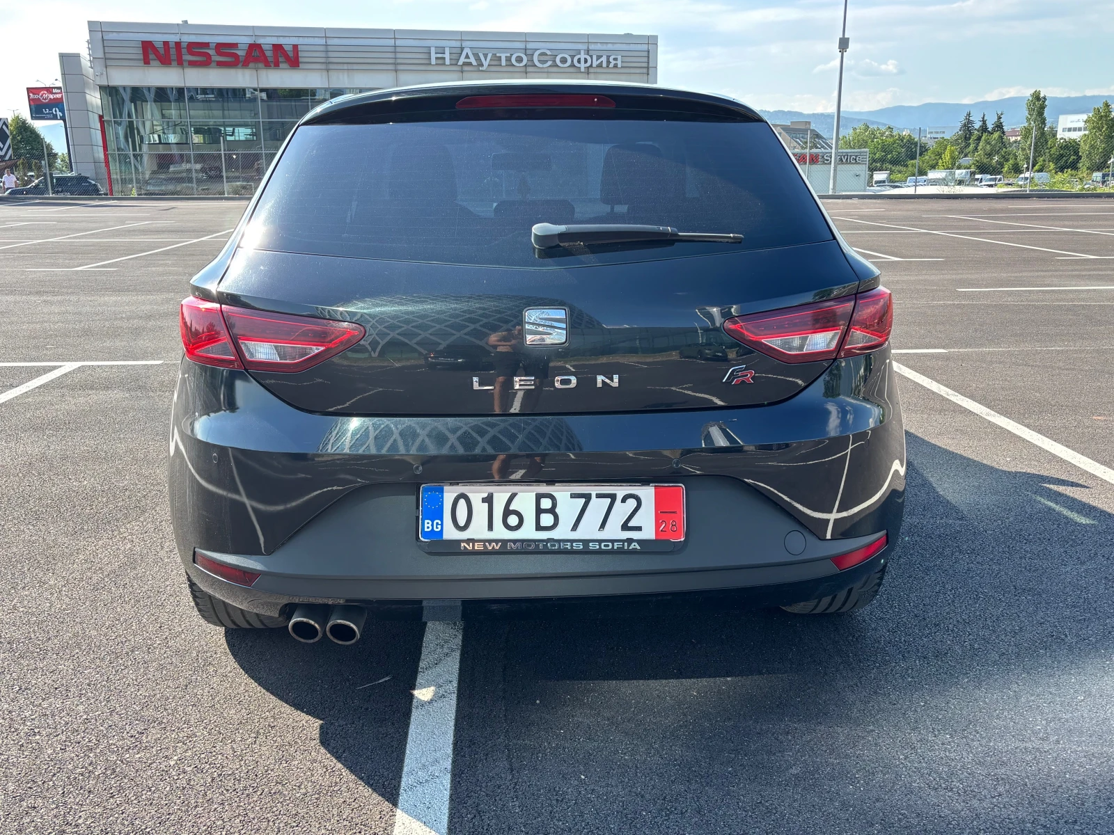 Seat Leon 2.0TDI FR 185k Лизинг през Уникредит по 156 евро , снимка 3 - Автомобили и джипове - 54955253