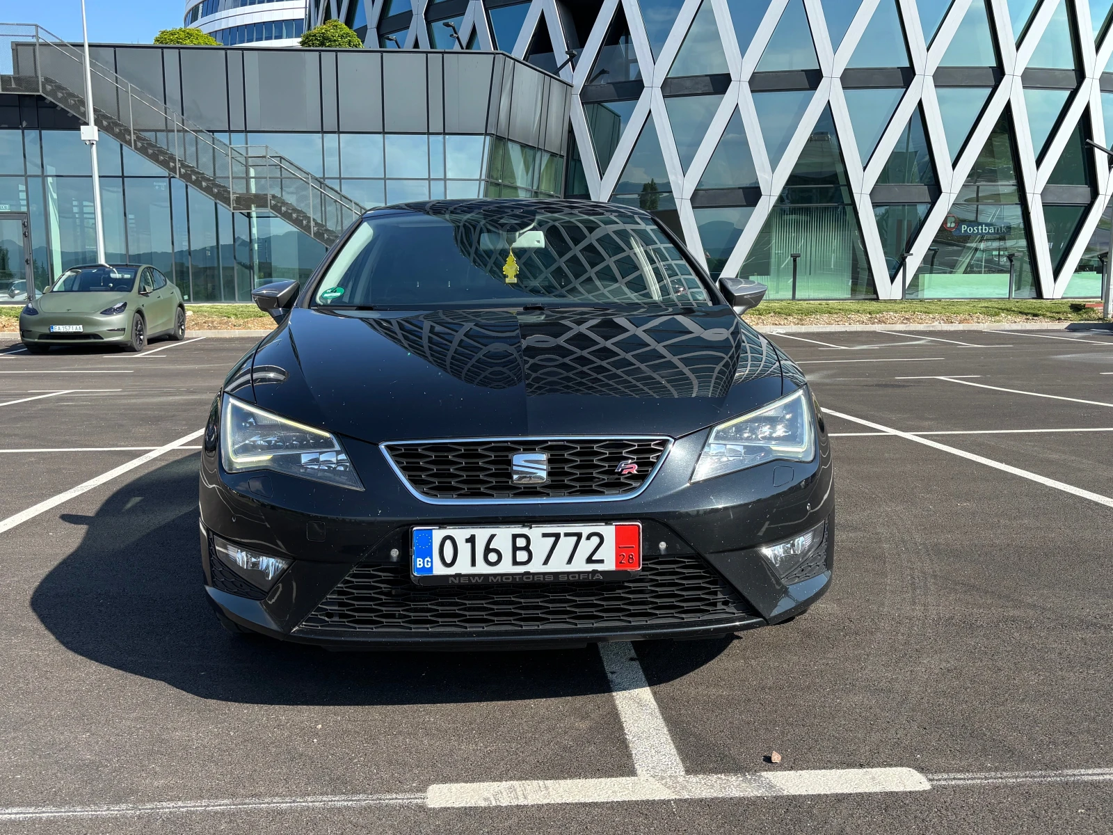 Seat Leon 2.0TDI FR 185k Лизинг през Уникредит по 156 евро , снимка 6 - Автомобили и джипове - 54955253