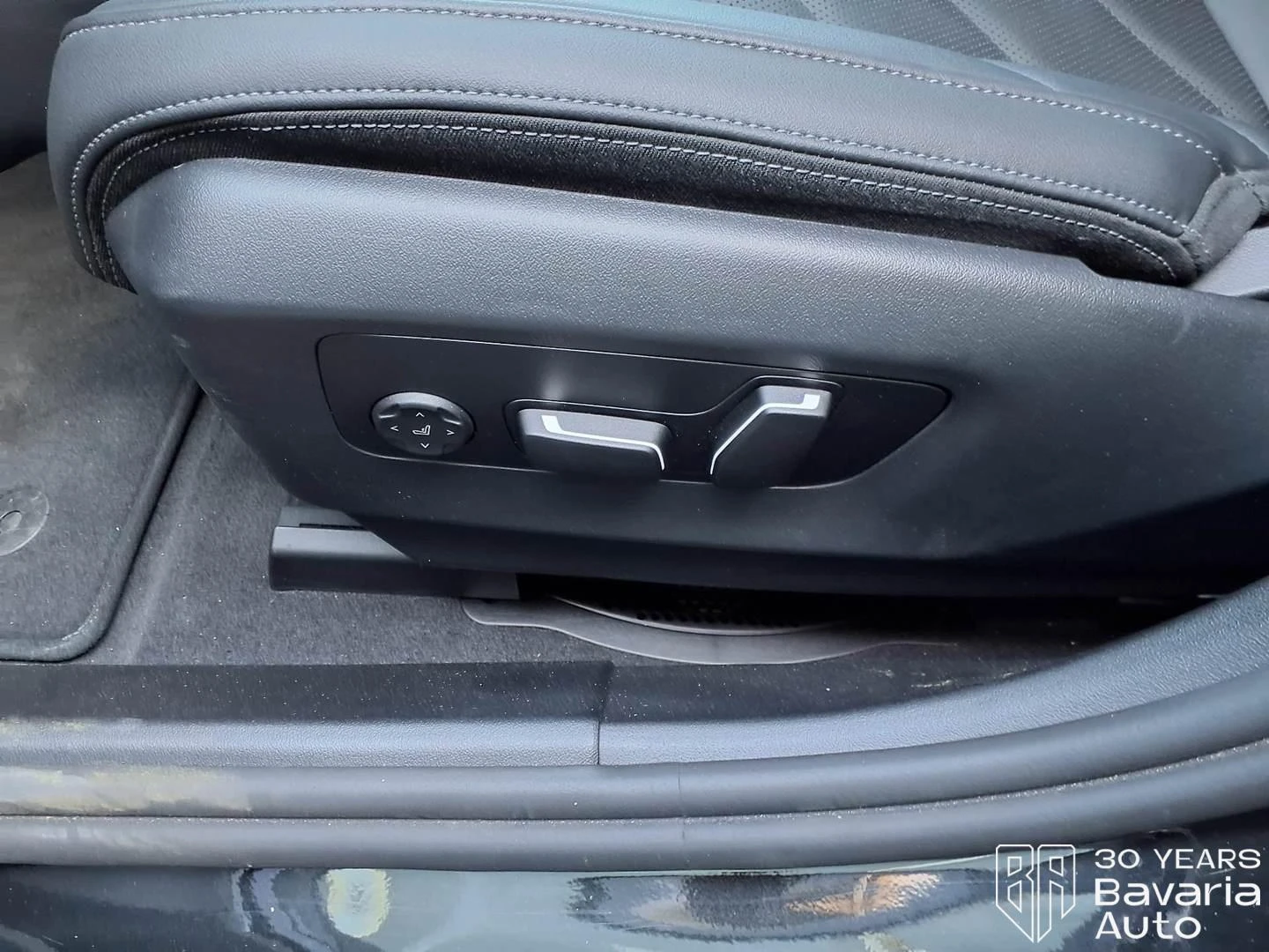 BMW 520 d M Sport Paket Steptronic, снимка 15 - Автомобили и джипове - 54970070