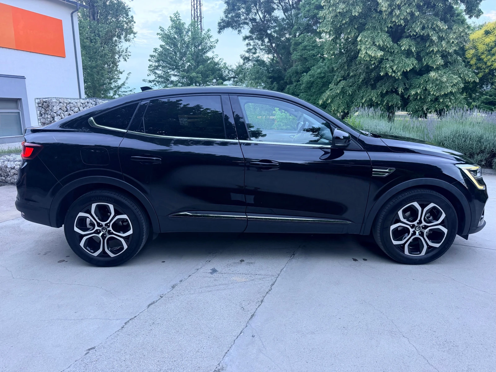 Renault Arkana 1.6E-TECH-INTENSE, снимка 8 - Автомобили и джипове - 55050701