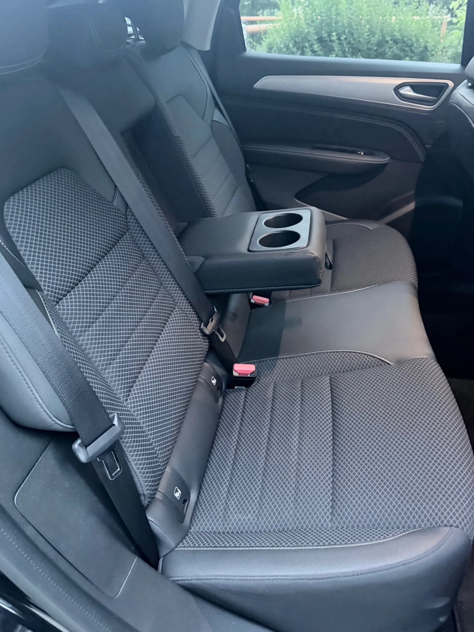 Renault Arkana 1.6E-TECH-INTENSE, снимка 14 - Автомобили и джипове - 55050701