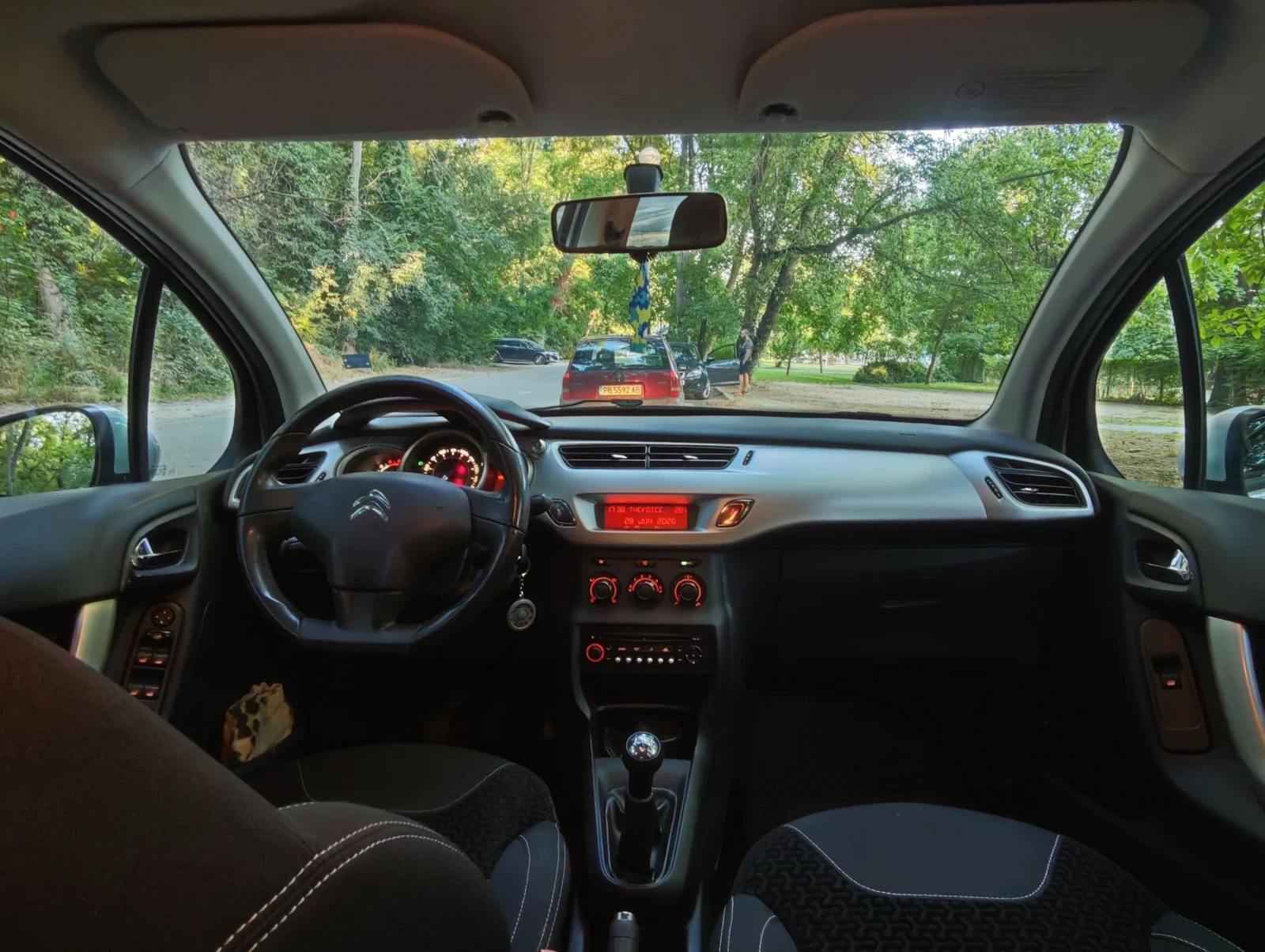 Citroen C3 1.4, снимка 8 - Автомобили и джипове - 55104516