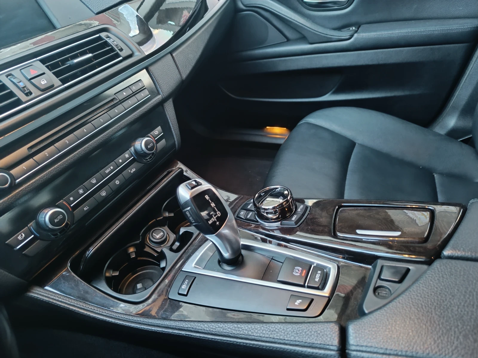 BMW 530 3.0 245 кс. Перфектен, снимка 6 - Автомобили и джипове - 55190094
