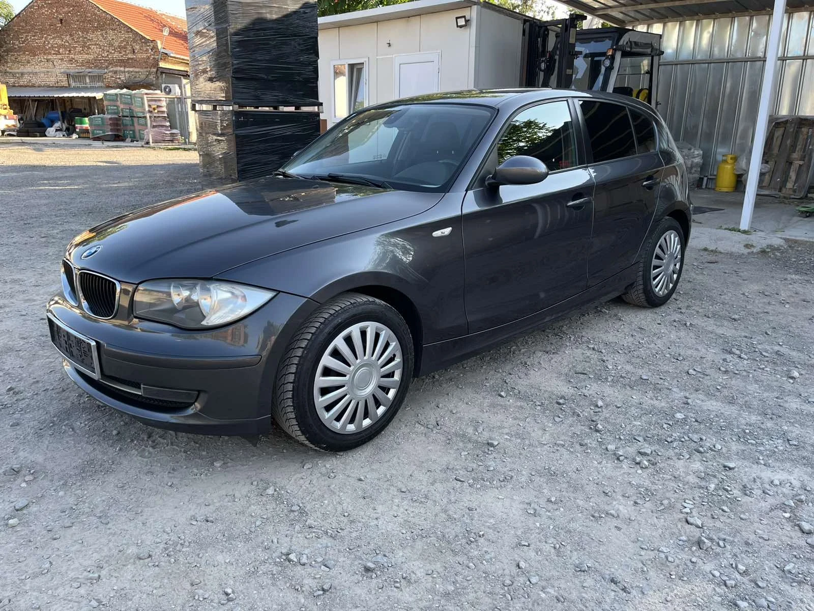BMW 118 2.0 d, снимка 12 - Автомобили и джипове - 55458604