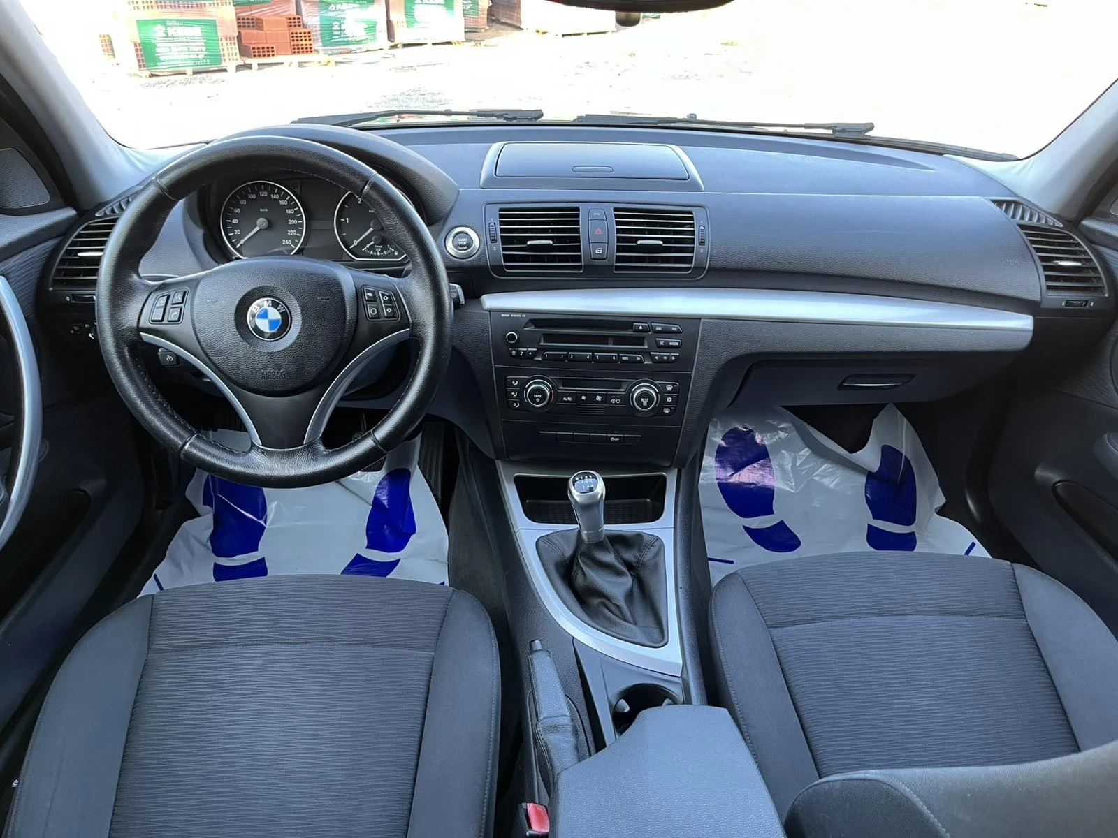 BMW 118 2.0 d, снимка 17 - Автомобили и джипове - 55458604