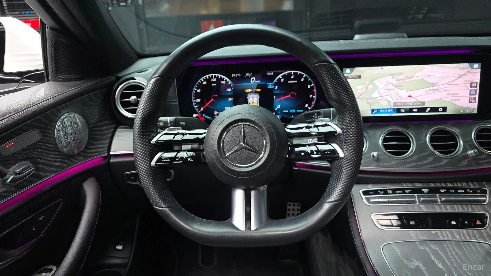 Mercedes-Benz E 350 4MATIC* AMG-LINE* DISTRONIC* 360* КАМЕРА* HUD* , снимка 6 - Автомобили и джипове - 55547128