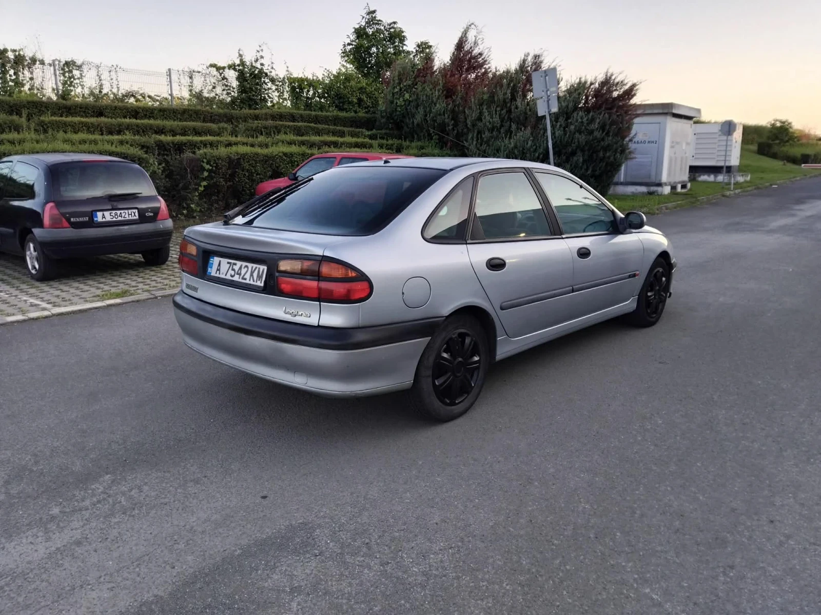 Renault Laguna, снимка 3 - Автомобили и джипове - 55600683