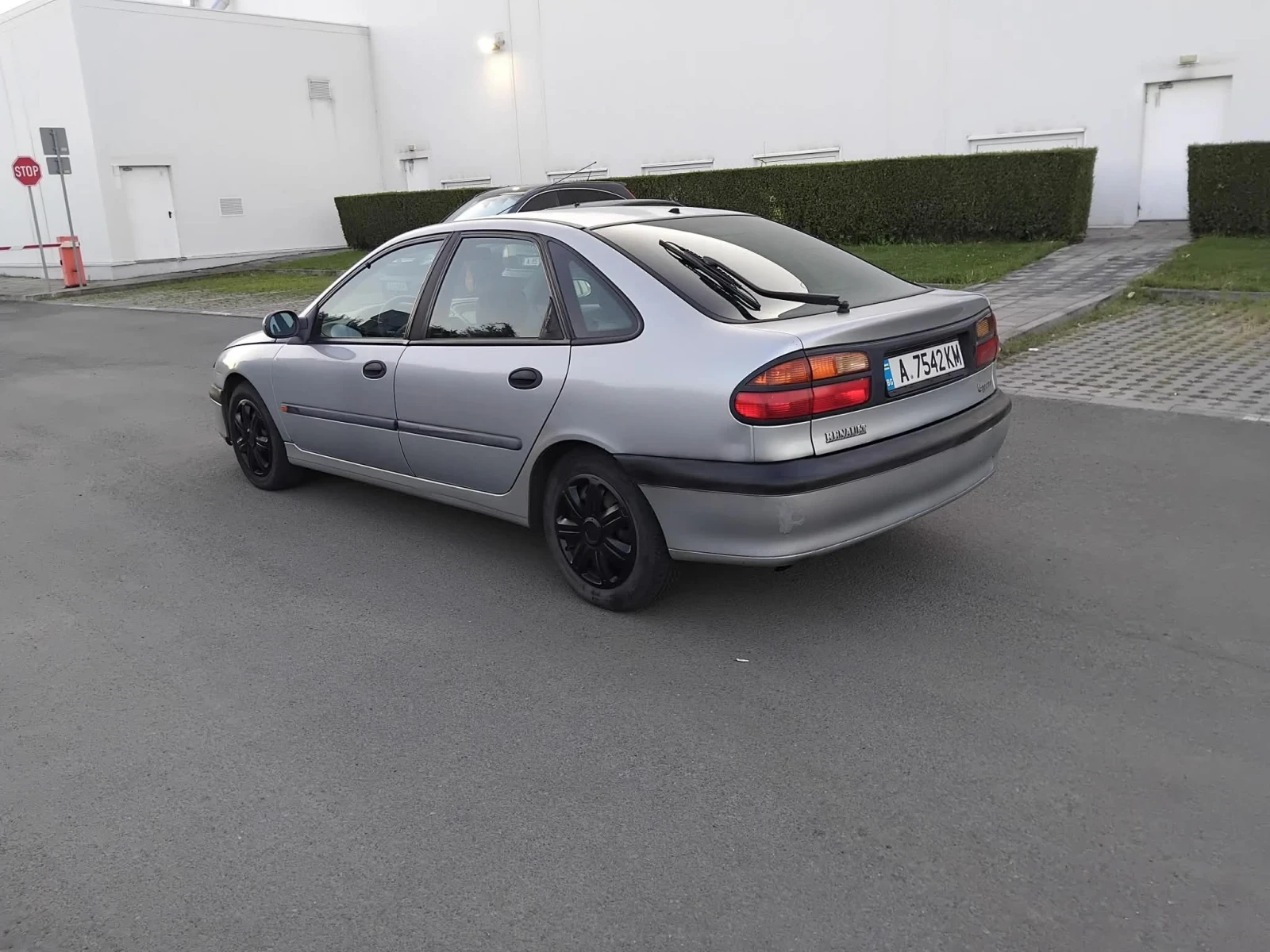Renault Laguna, снимка 2 - Автомобили и джипове - 55600683