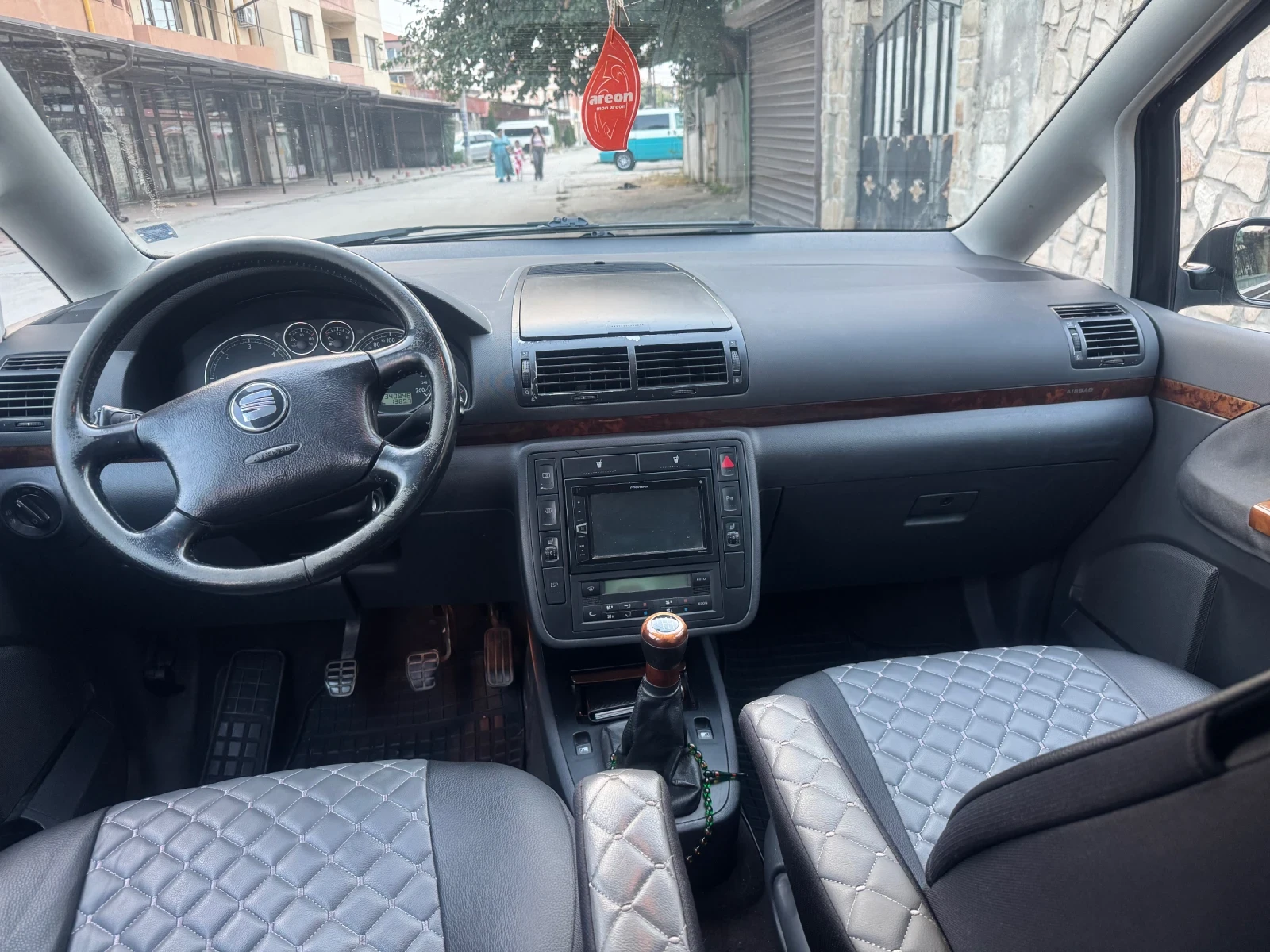 Seat Alhambra, снимка 9 - Автомобили и джипове - 55724653