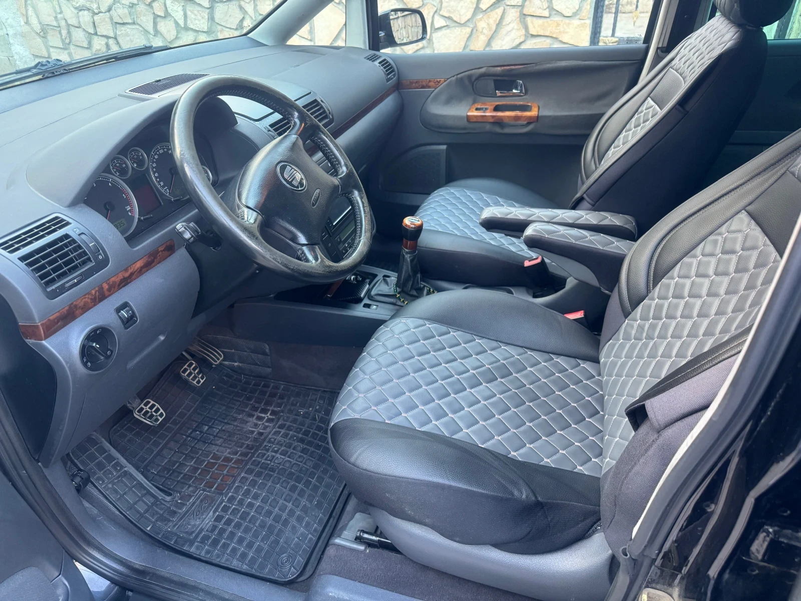 Seat Alhambra, снимка 10 - Автомобили и джипове - 55724653