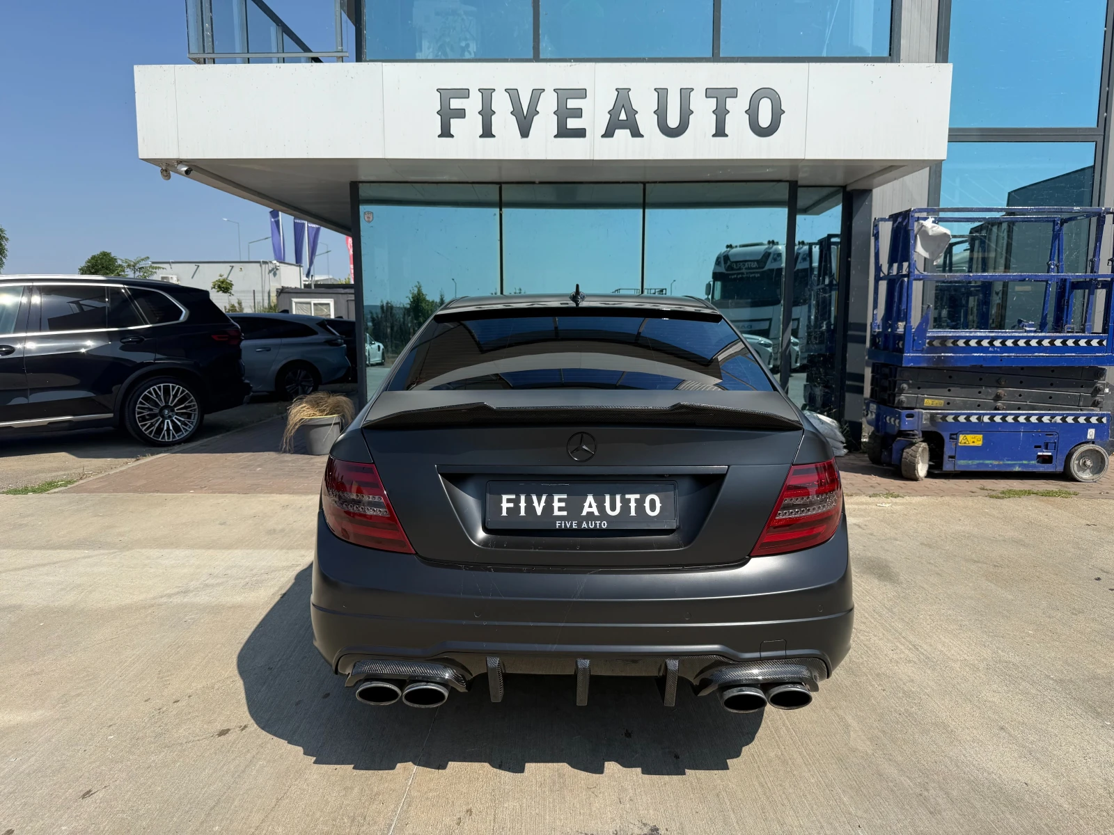 Mercedes-Benz C 63 AMG / Keyless / Harman Kardon /  , снимка 6 - Автомобили и джипове - 55785240