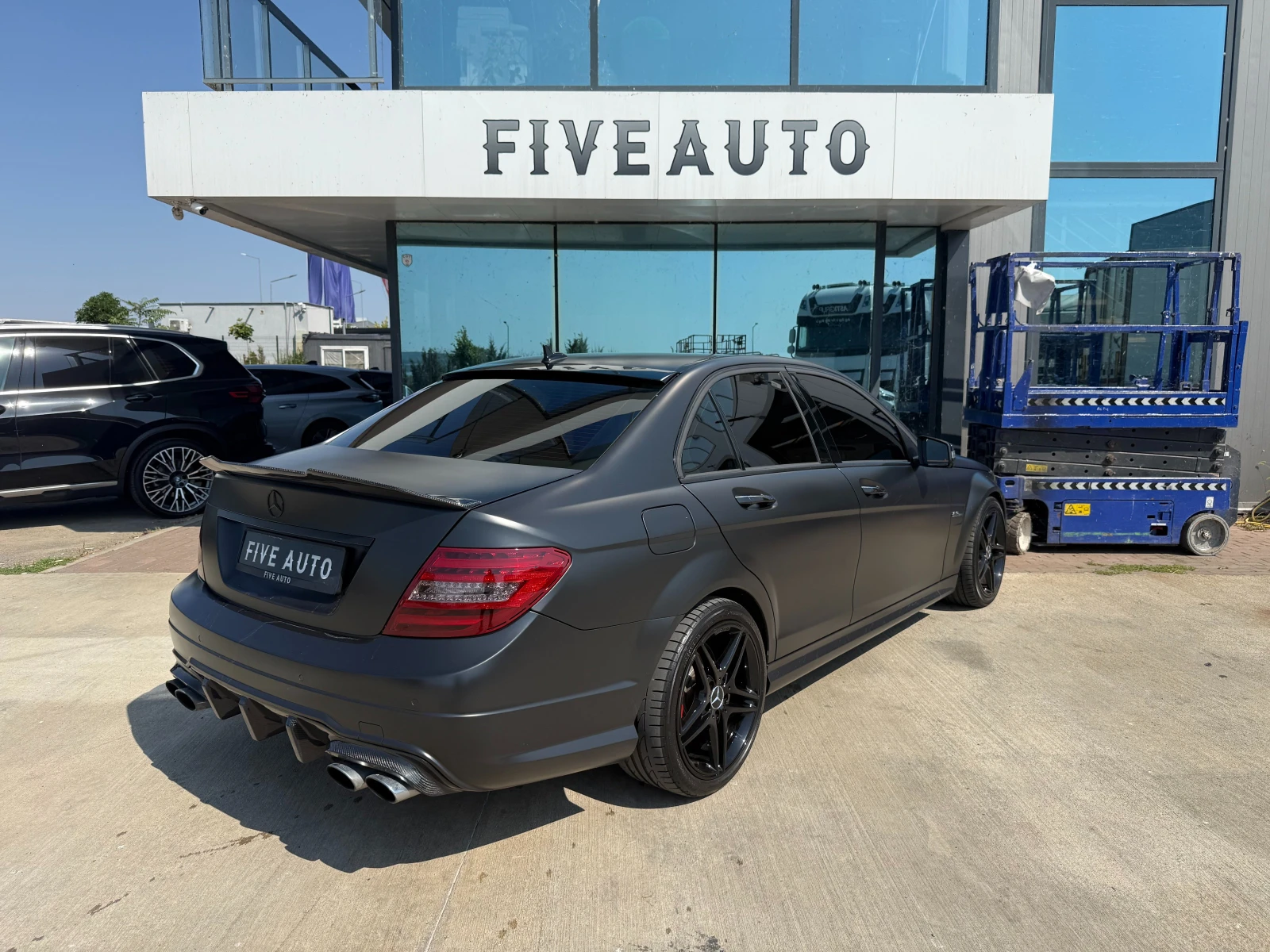 Mercedes-Benz C 63 AMG / Keyless / Harman Kardon /  , снимка 7 - Автомобили и джипове - 55785240