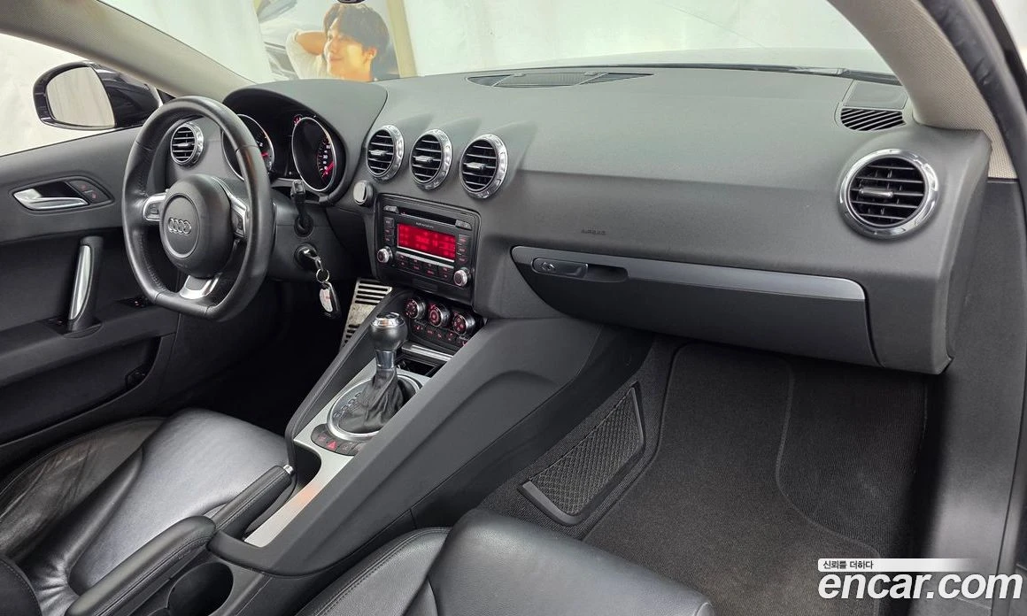 Audi Tt Coupe 2.0 TFSI 8J, снимка 7 - Автомобили и джипове - 55945669