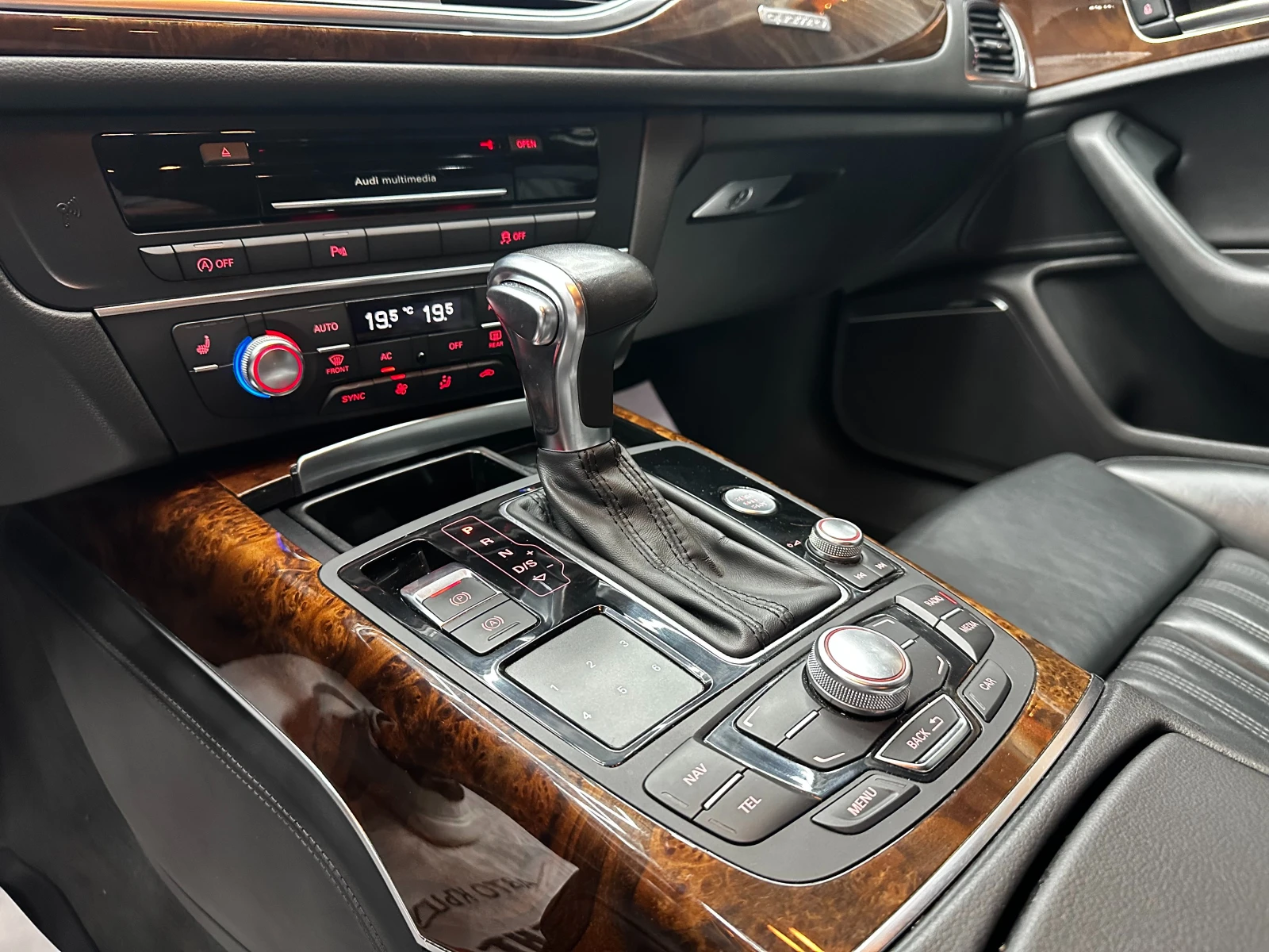 Audi A6 Avant 3.0d 313 к.с./quattro, снимка 14 - Автомобили и джипове - 55998360