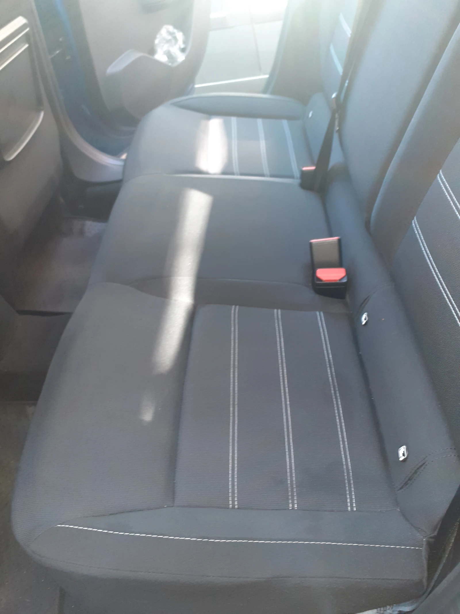 Dacia Logan, снимка 9 - Автомобили и джипове - 56210746