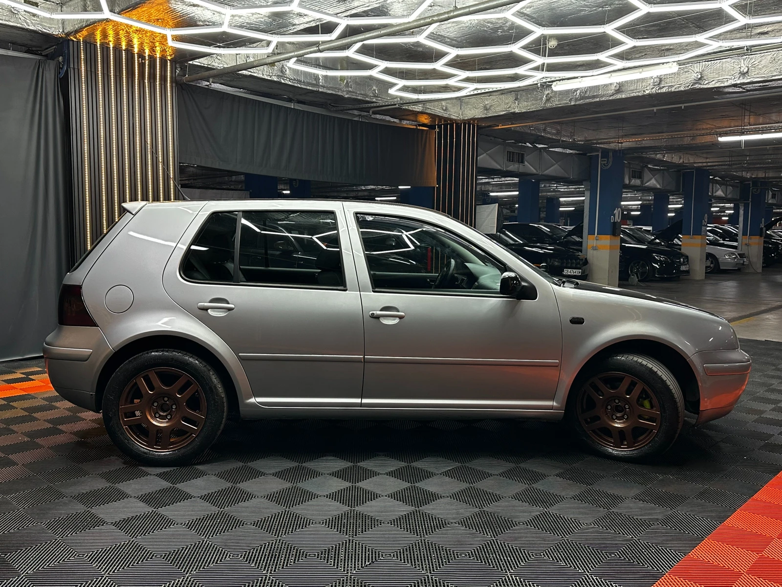 VW Golf 1.9d 110 к.с. , снимка 4 - Автомобили и джипове - 56372103