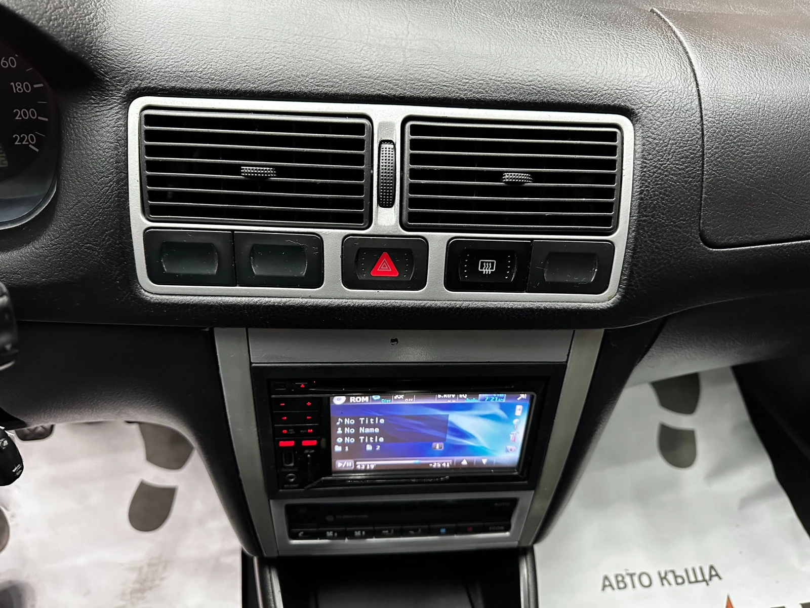 VW Golf 1.9d 110 к.с. , снимка 14 - Автомобили и джипове - 56372103