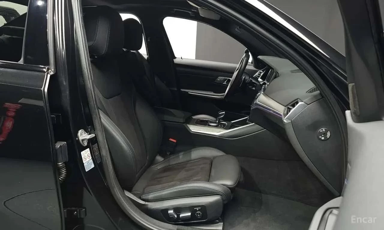 BMW 320, снимка 12 - Автомобили и джипове - 56688677