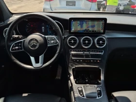 Mercedes-Benz GLC 300 4MATIC | Панорамен шибедах | Кожен салон | Памет |, снимка 10