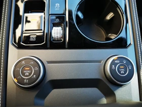 VW Touareg Elegance PA 3.0 V6 TDI SCR 4MOT - 155000 лв. / 79250.24 € - 12668013 14