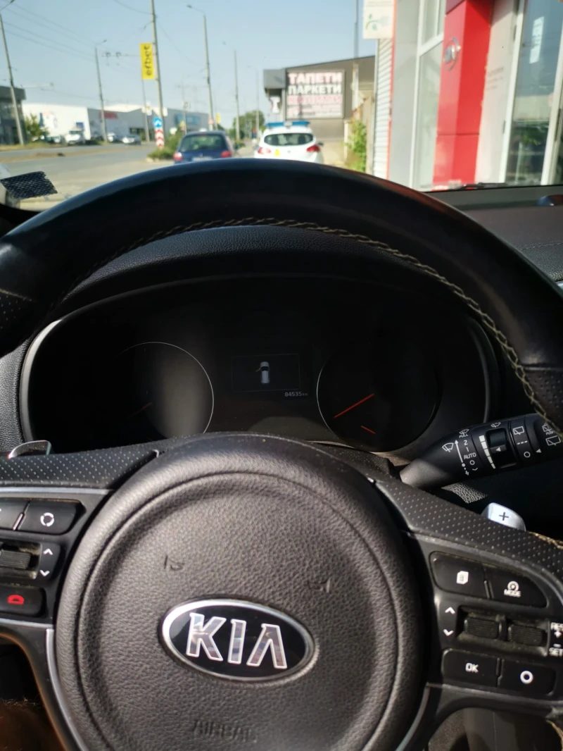 Kia Sportage, снимка 6 - Автомобили и джипове - 49257791