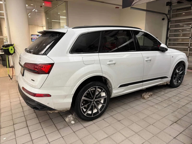 Audi Q7 * Progressiv * CARFAX * БЕЗ ПЪРВОНАЧАЛНА ВНОСКА, снимка 3 - Автомобили и джипове - 53116610