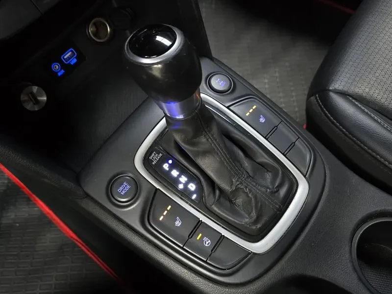 Hyundai Kona 1.6 Turbo 4Wd Modern Art, снимка 9 - Автомобили и джипове - 54998394