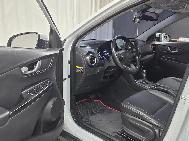 Hyundai Kona 1.6 Turbo 4Wd Modern Art, снимка 10 - Автомобили и джипове - 54998394