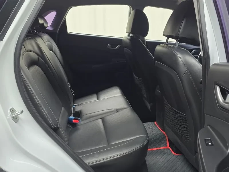 Hyundai Kona 1.6 Turbo 4Wd Modern Art, снимка 12 - Автомобили и джипове - 54998394