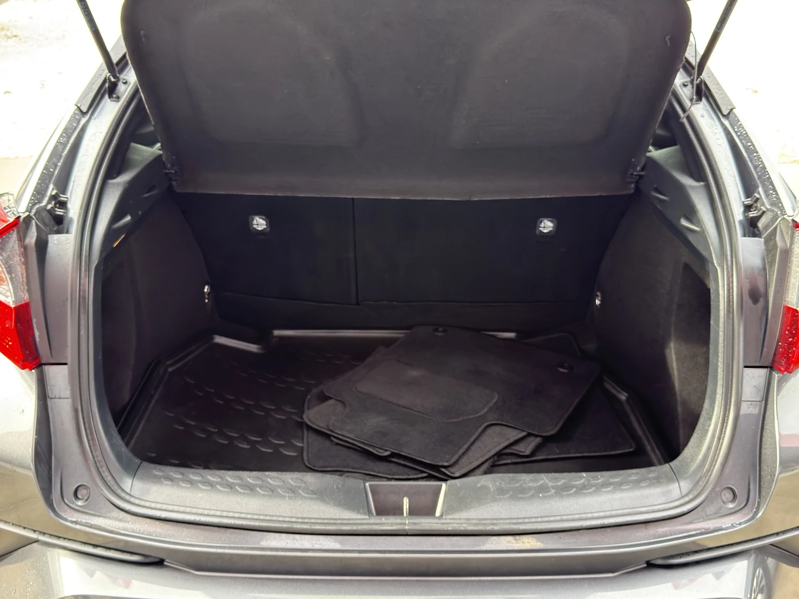 Toyota C-HR 1.8 HYBRiD ''TOP'' - изображение 10