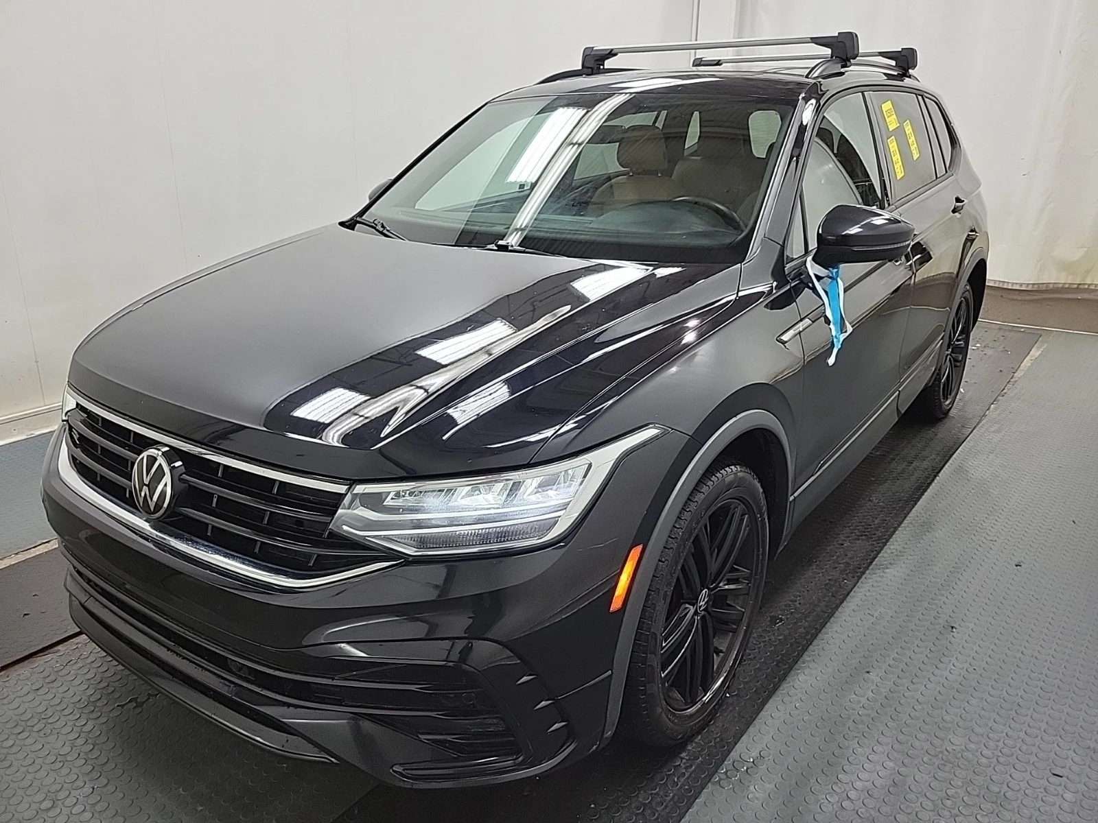 VW Tiguan * * R-LINE BLACK EDITION* * CARFAX* *  | Mobile.bg � ����������� 1
