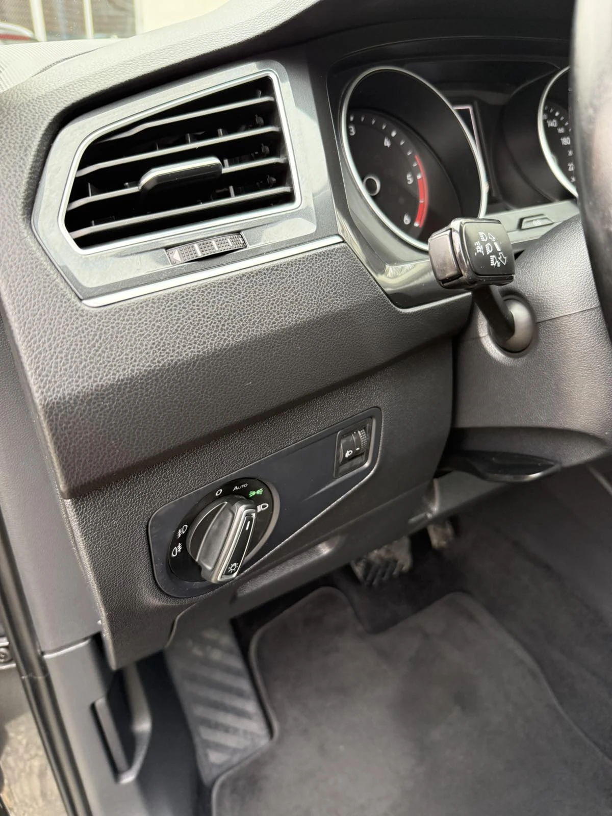 VW Tiguan 2.0TDi-4Motion - изображение 10