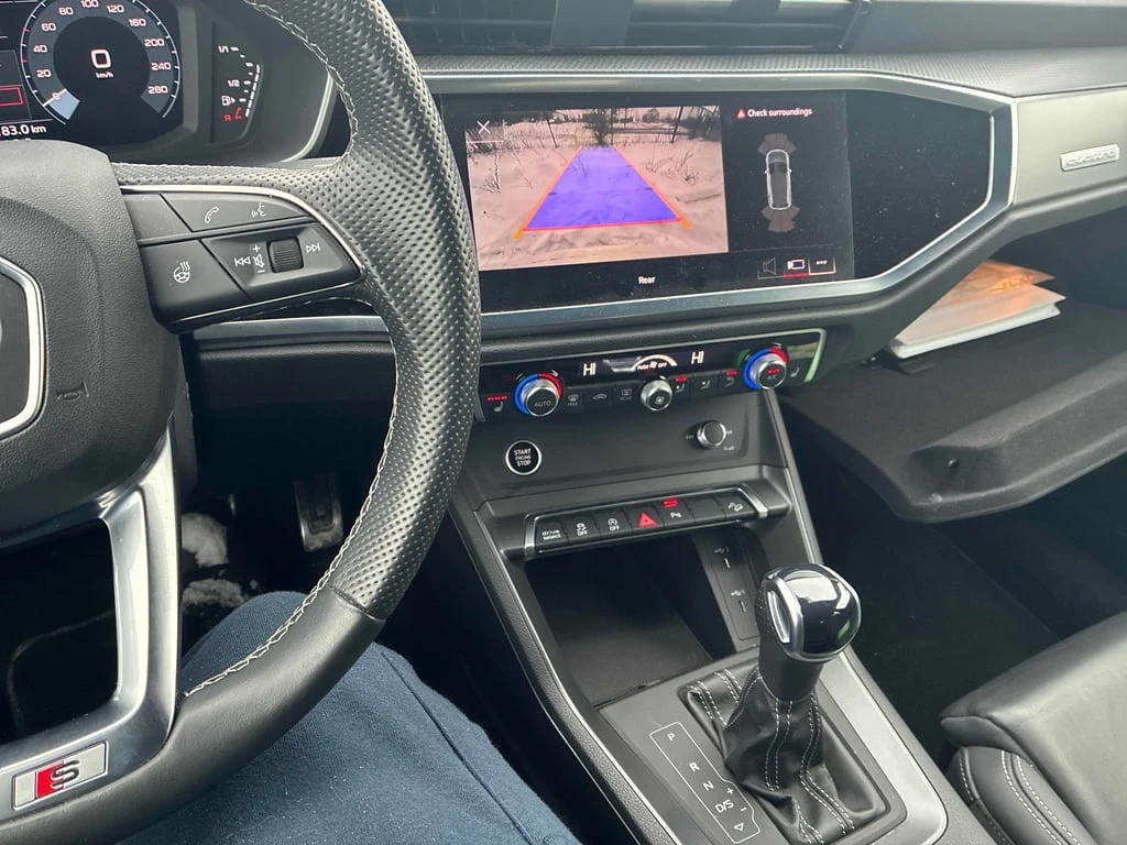 Audi Q3 / Progressiv / AWD / ПАНОРАМА / ПОДГРЕВИ / CARFAX - изображение 9