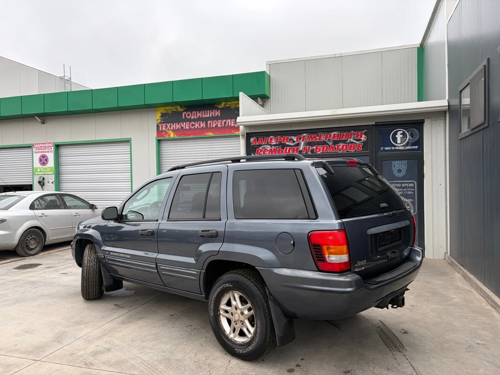 Jeep Grand cherokee 4.0i, снимка 3 - Автомобили и джипове - 53936840