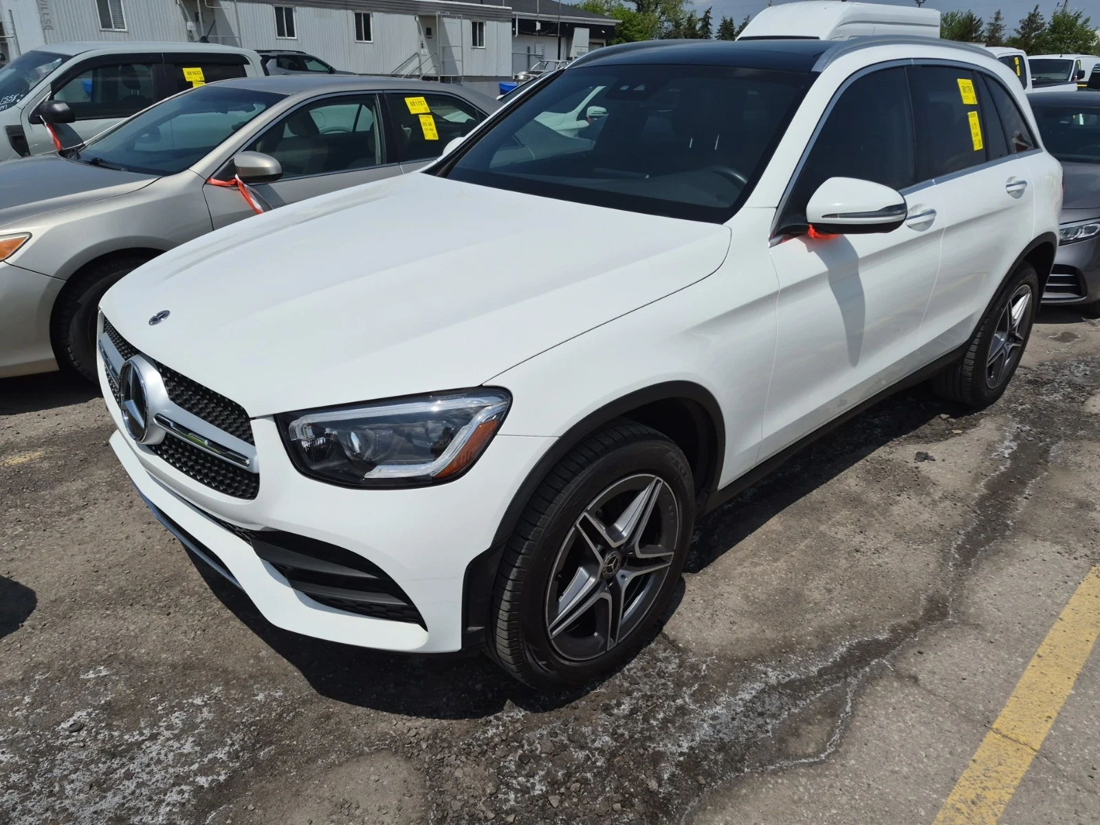 Mercedes-Benz GLC 300 4MATIC | Панорамен шибедах | Кожен салон | Памет |