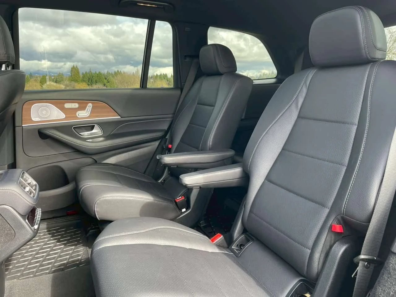 Mercedes-Benz GLS 450 BURMESTER * ДИСТРОНИК * ОБДУХВАНЕ * ПАНО * 360, снимка 14 - Автомобили и джипове - 55073997