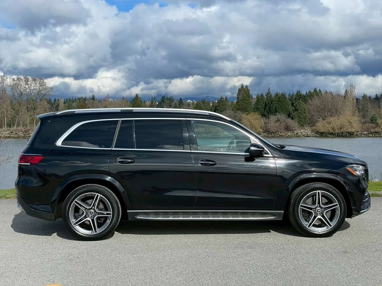 Mercedes-Benz GLS 450 BURMESTER * ДИСТРОНИК * ОБДУХВАНЕ * ПАНО * 360, снимка 3 - Автомобили и джипове - 55073997