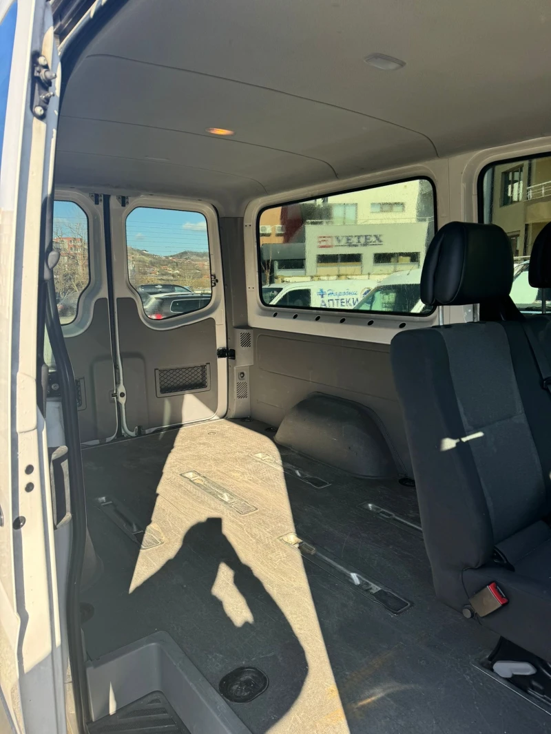 VW Crafter, снимка 4 - Бусове и автобуси - 49206928