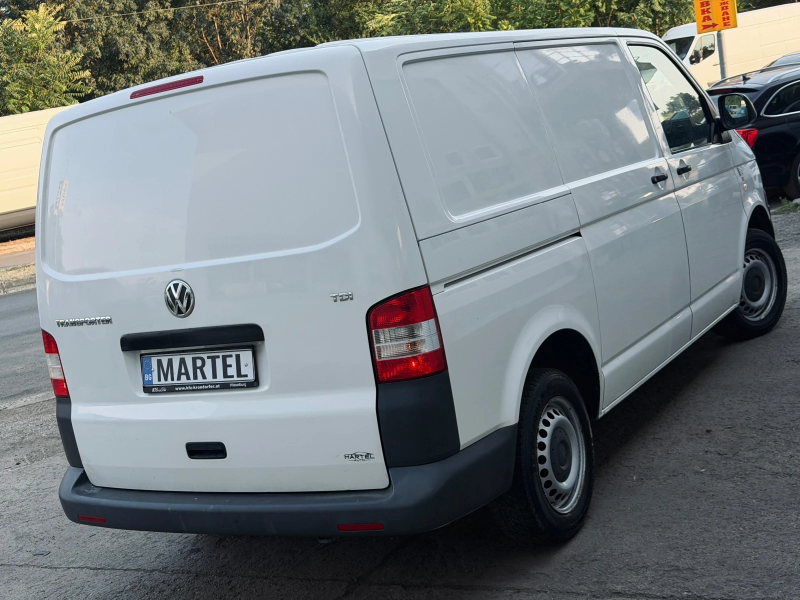 VW T5 2.0TDI / FACELIFT, снимка 4 - Бусове и автобуси - 55401258