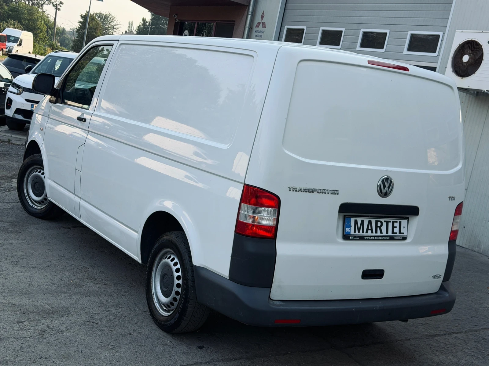 VW T5 2.0TDI / FACELIFT, снимка 6 - Бусове и автобуси - 55401258