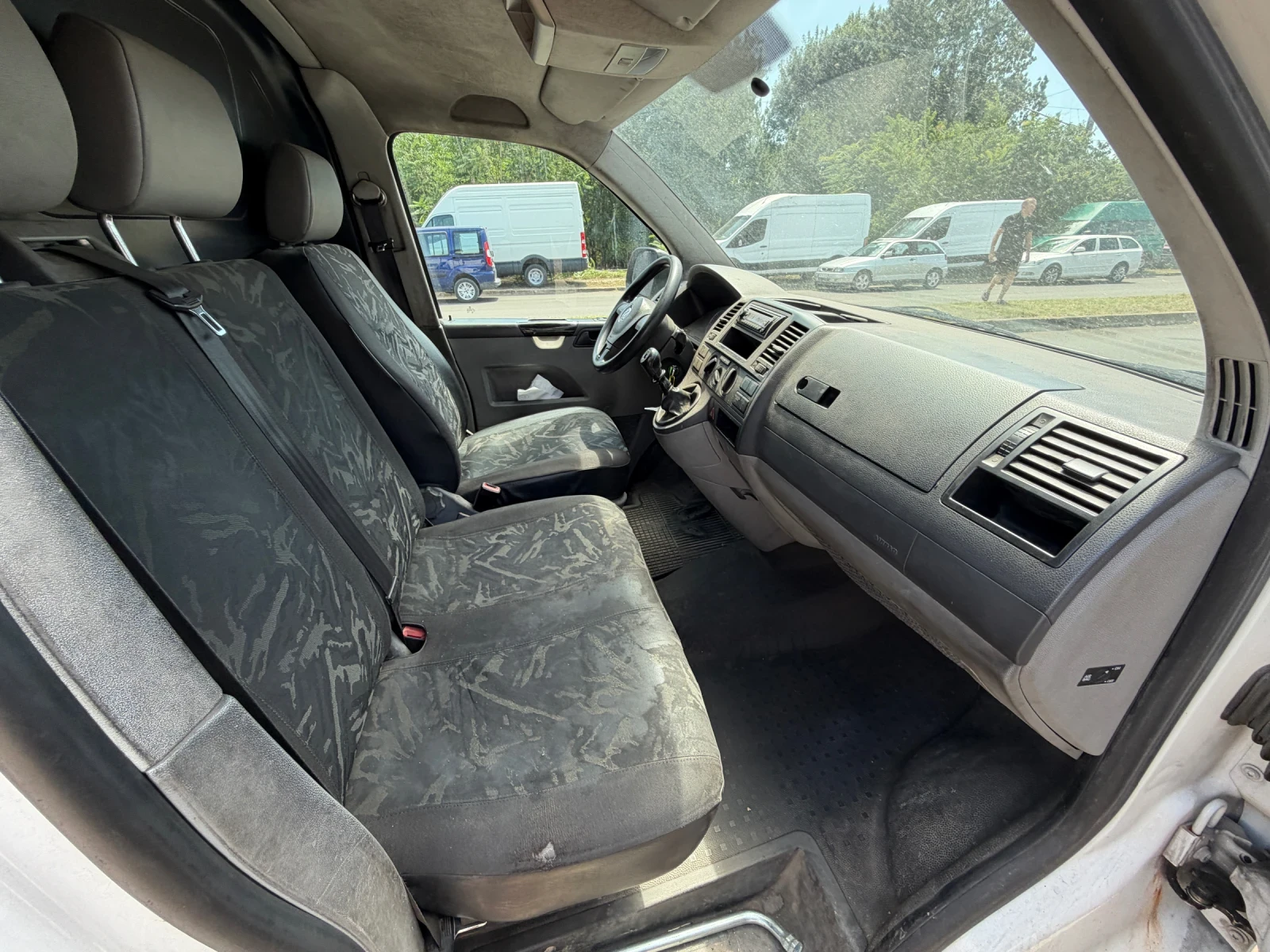 VW T5 2.0TDI, снимка 7 - Бусове и автобуси - 55401258