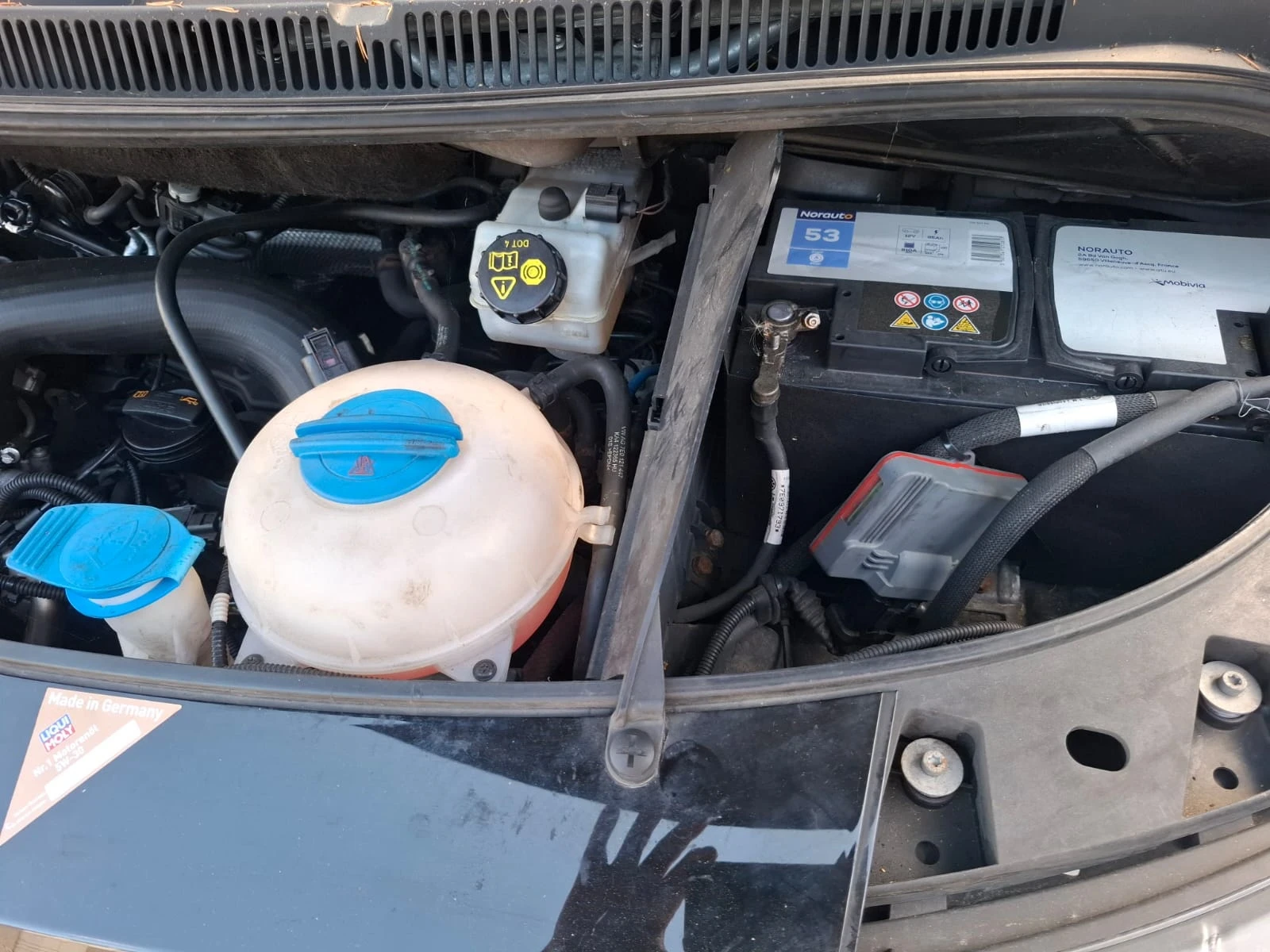 VW Multivan, снимка 12 - Бусове и автобуси - 55405863