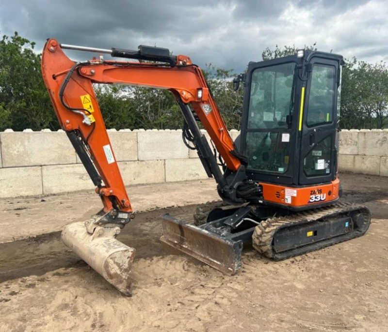 Багер Hitachi ZX33U, снимка 1 - Индустриална техника - 47075994