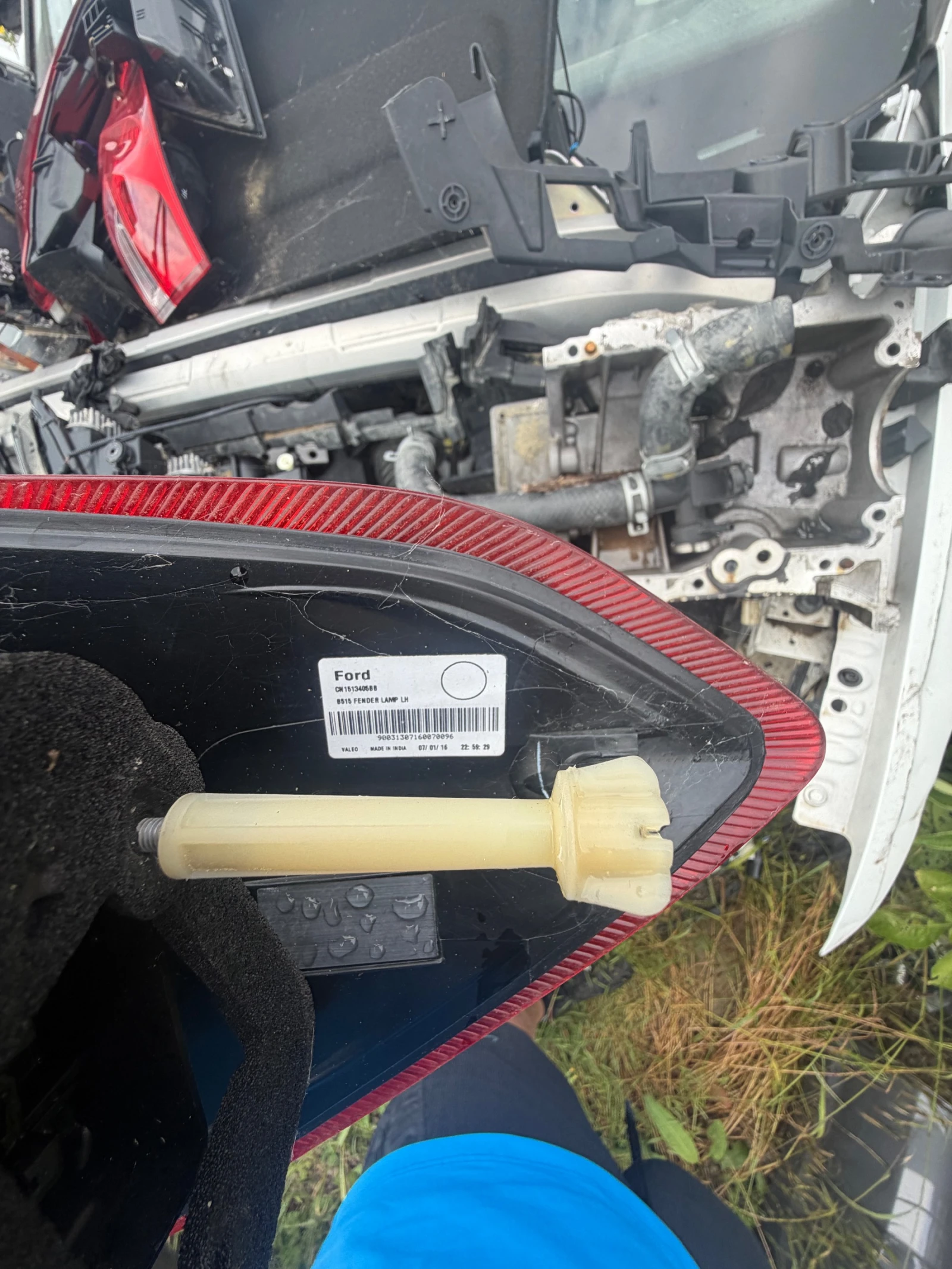 Ford EcoSport 2016г външен ляв стоп CN1513405BB, снимка 2 - Части - 55044290