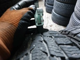 Гуми Зимни 185/75R16, снимка 3