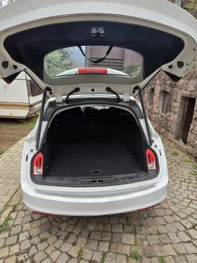 Opel Insignia Комби, снимка 3