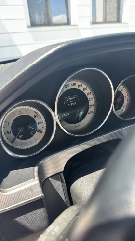 Mercedes-Benz E 200, снимка 6