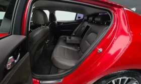 Kia Stinger 2.0T 4AWD    | Mobile.bg    11