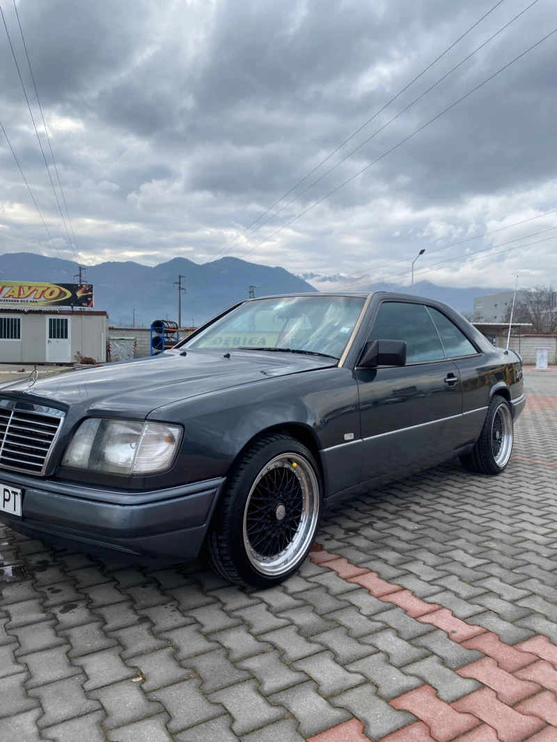 Mercedes-Benz 124 E200, снимка 6 - Автомобили и джипове - 44610732