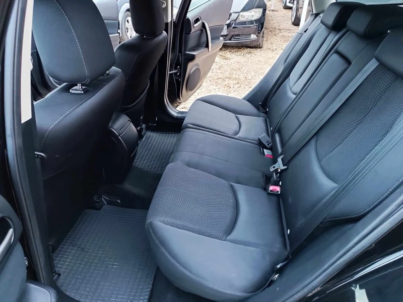 Mazda 6 1.8i 16V, снимка 10 - Автомобили и джипове - 52696145